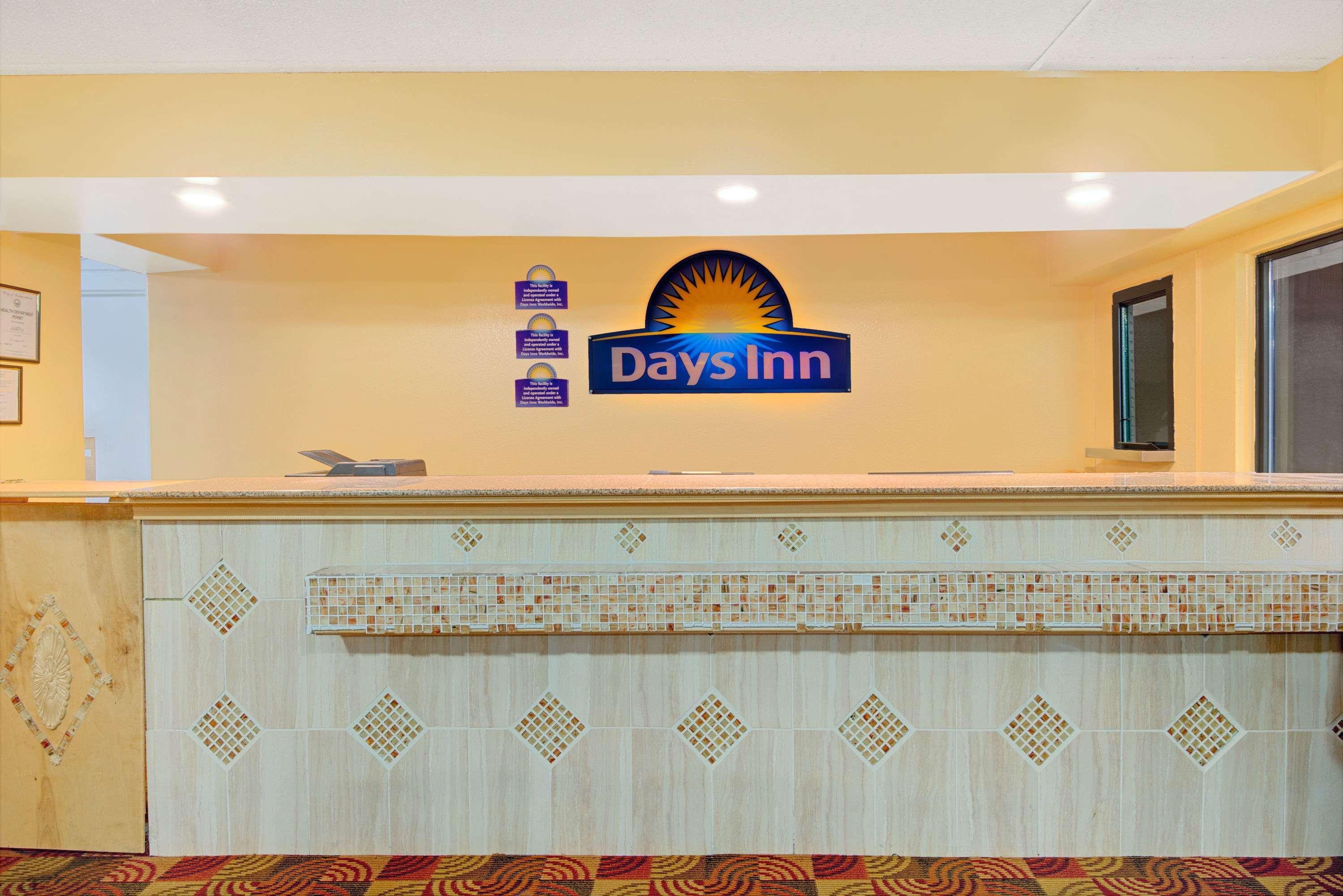 Days Inn By Wyndham Independence Εξωτερικό φωτογραφία